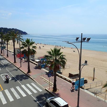 Sant Jordi Plaza Espana Lloret de Mar Bagian luar foto