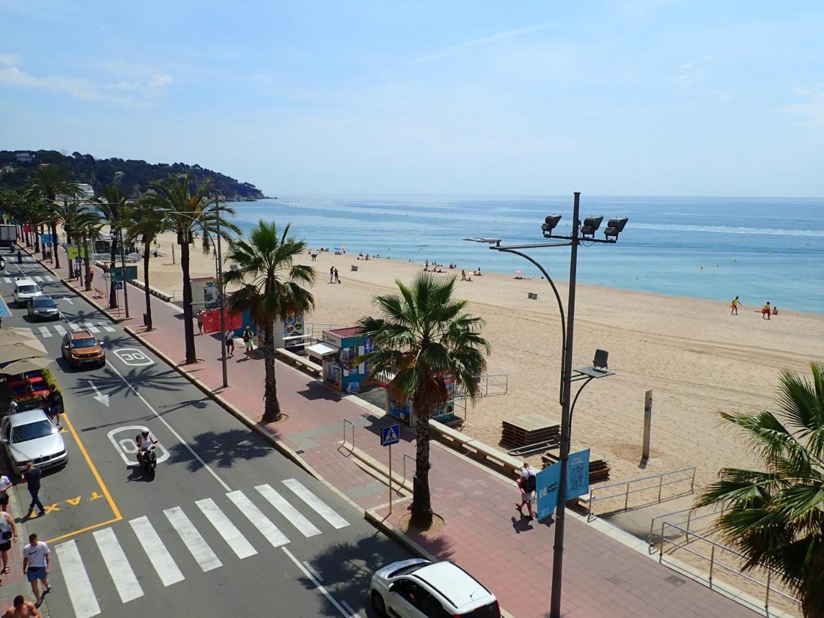 Sant Jordi Plaza Espana Lloret de Mar Bagian luar foto